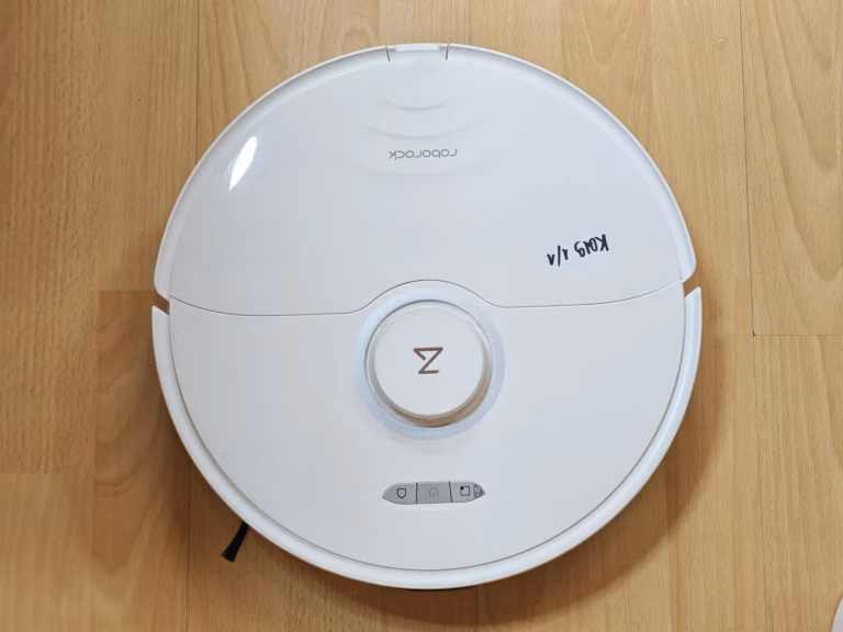 Roborock S8 kręci się w kółko i zgłasza Błąd 3? Wymiana zatartego koła od sierści w serwisie MiCenter